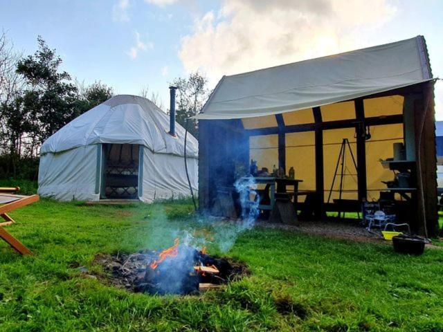 האברפורדווסט Mill Haven Place Glamping Yurt 3 מראה חיצוני תמונה