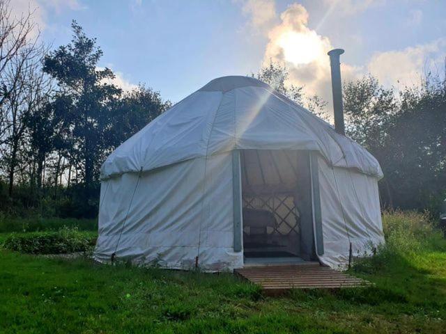 האברפורדווסט Mill Haven Place Glamping Yurt 3 מראה חיצוני תמונה
